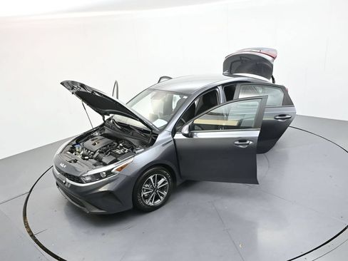 Used 2024 Kia Forte LXS FWD image 34