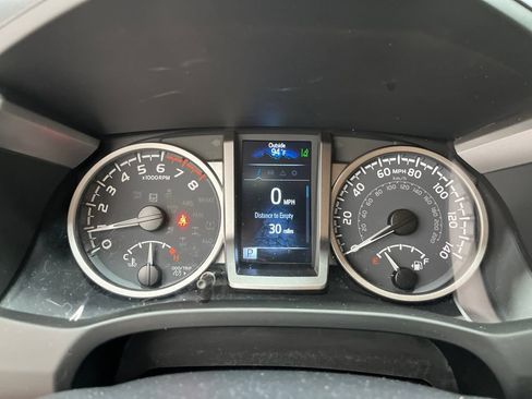 Used 2022 Toyota Tacoma SR5 w/ Technology Package RWD image 16