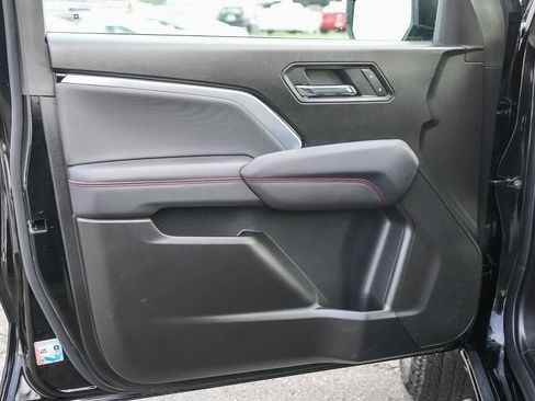 Used 2024 Chevrolet Colorado Z71 w/ Z71 Convenience Package 2 image 21