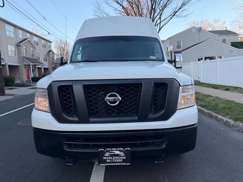 Used 2016 Nissan NV 2500 SV image 3