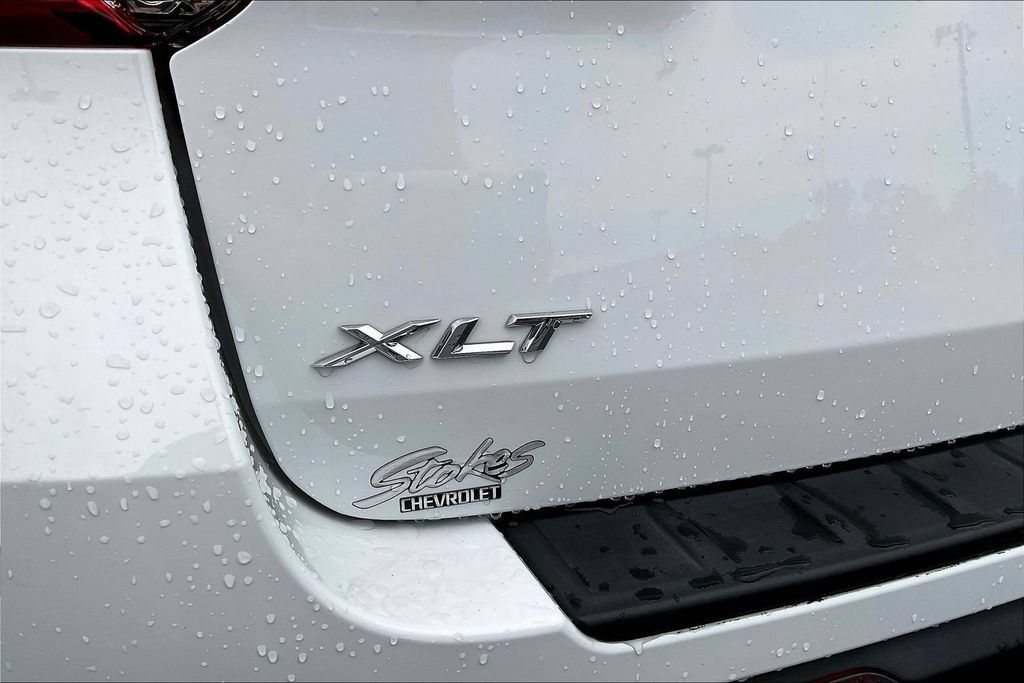 Used 2024 Ford Explorer XLT w/ Equipment Group 202A AWD/4WD image 27