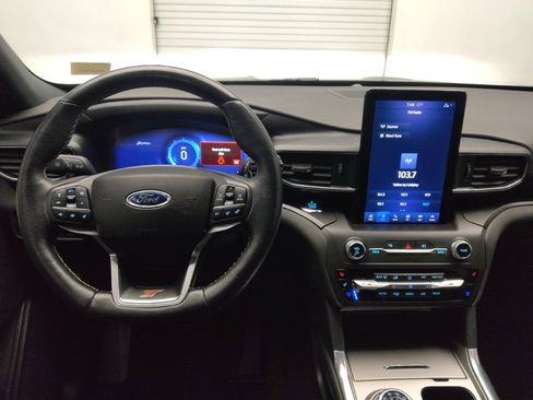 Used 2020 Ford Explorer ST w/ ST Street Pack image 22