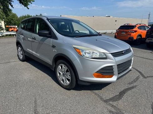 Used 2016 Ford Escape S FWD image 3