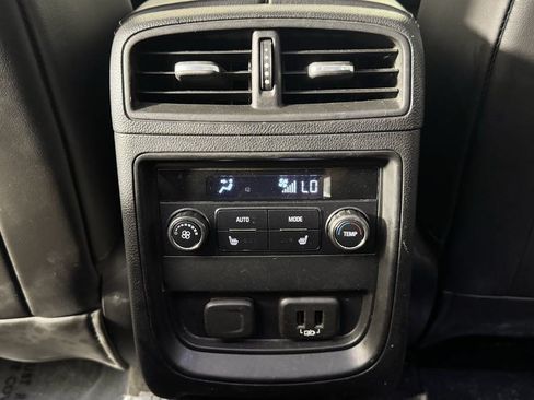 Used 2019 Buick Envision Essence FWD image 30