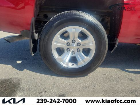 Used 2018 Chevrolet Silverado 1500 LT w/ Texas Edition AWD/4WD image 10