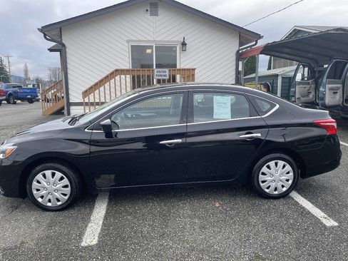 Used 2018 Nissan Sentra S image 1
