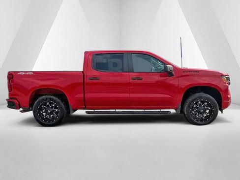 Used 2022 Chevrolet Silverado 1500 Custom AWD/4WD image 8