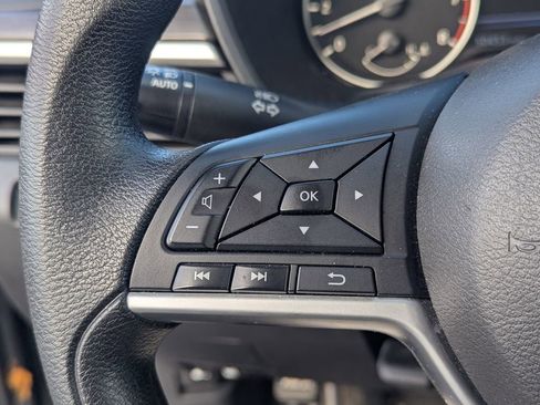 Used 2024 Nissan Altima 2.5 SV image 23