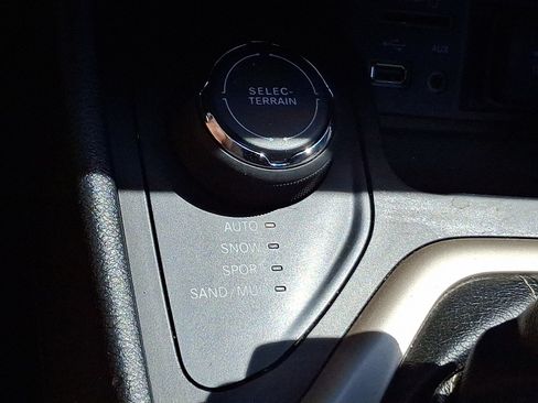 Used 2018 Jeep Cherokee Limited AWD/4WD image 22