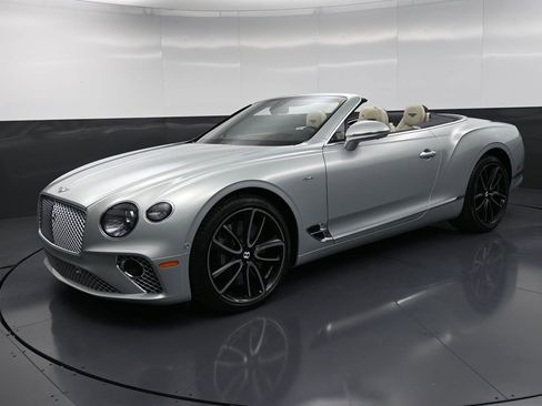 Certified 2023 Bentley Continental GT Azure image 32