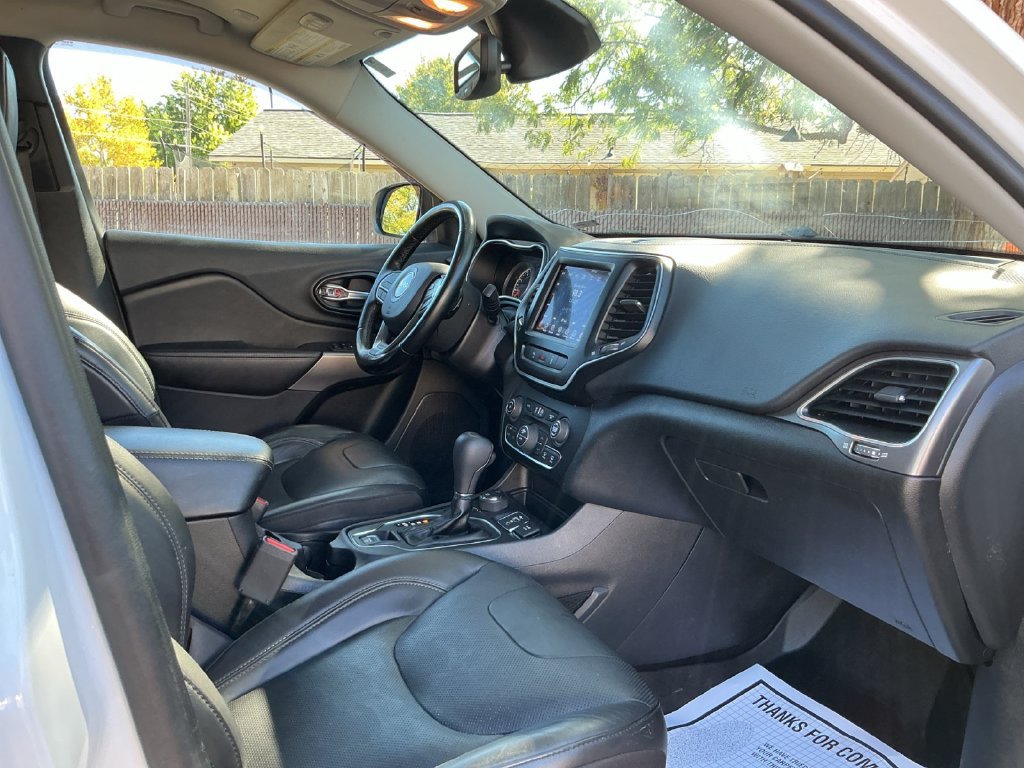 Used 2021 Jeep Cherokee Latitude Lux w/ Comfort/Convenience Group AWD/4WD image 25