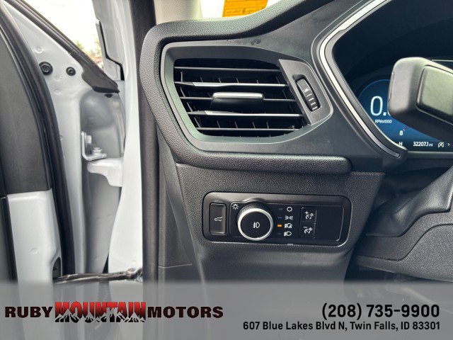 Used 2025 Ford Escape Platinum AWD/4WD image 16