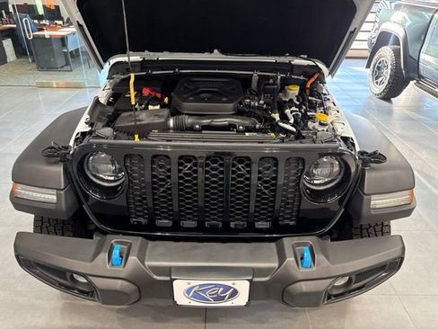Used 2023 Jeep Wrangler Unlimited w/ Cold Weather Group AWD/4WD image 58