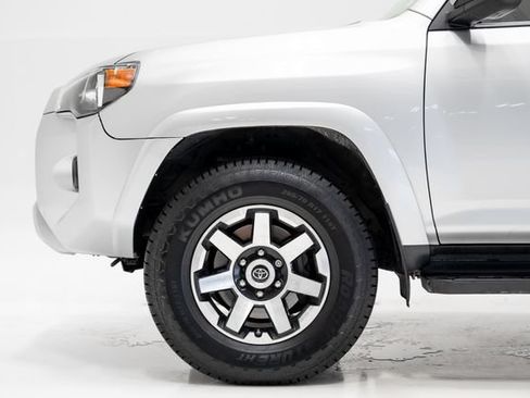 Used 2020 Toyota 4Runner TRD Off-Road AWD/4WD image 28