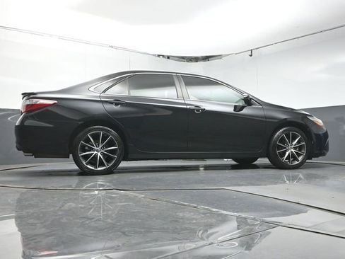 Used 2015 Toyota Camry XSE FWD image 43