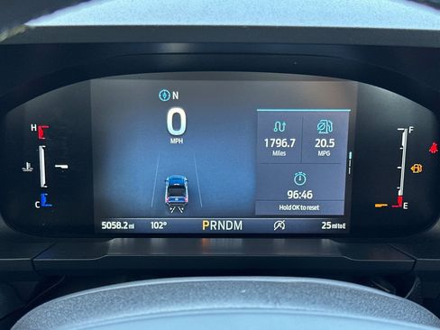Used 2025 Ford Maverick Lobo AWD/4WD image 23