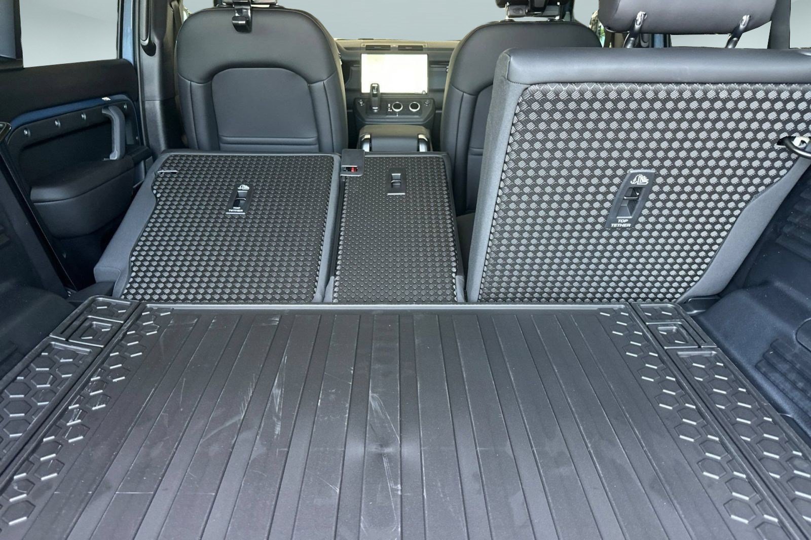 New 2026 Land Rover Defender 110 S AWD/4WD image 23
