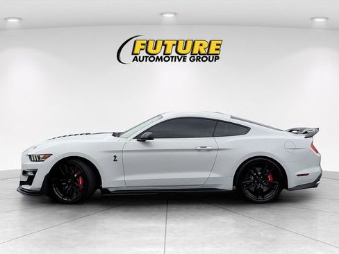Used 2021 Ford Mustang Shelby GT500 w/ Technology Package RWD image 8