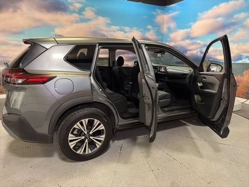 Used 2023 Nissan Rogue SV FWD image 42