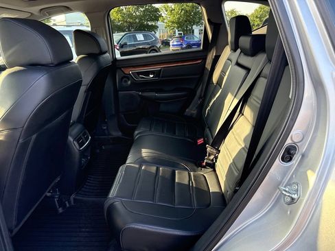Used 2018 Honda CR-V Touring image 16