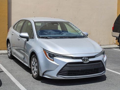Used 2024 Toyota Corolla LE FWD image 3