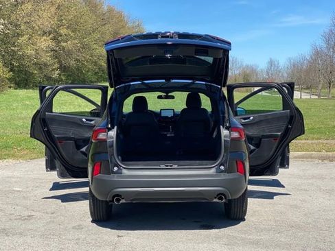 Used 2025 Ford Escape ST-Line image 40