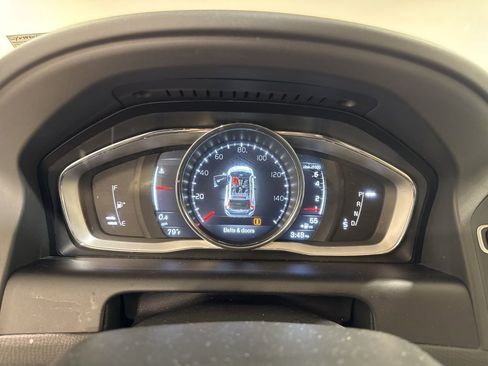 Used 2017 Volvo XC60 T6 Dynamic w/ Climate Package AWD/4WD image 12