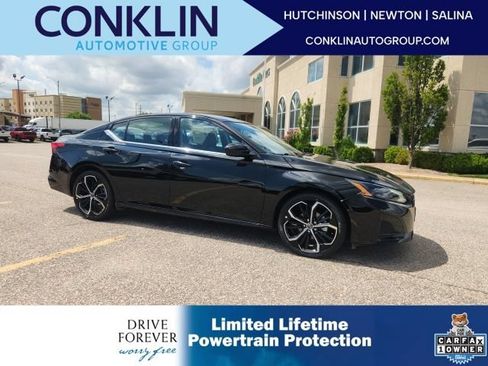 Used 2025 Nissan Altima 2.5 SR FWD image 1