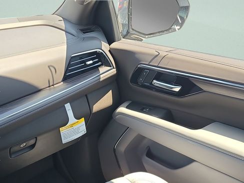 New 2026 Chevrolet Suburban LS AWD/4WD image 13