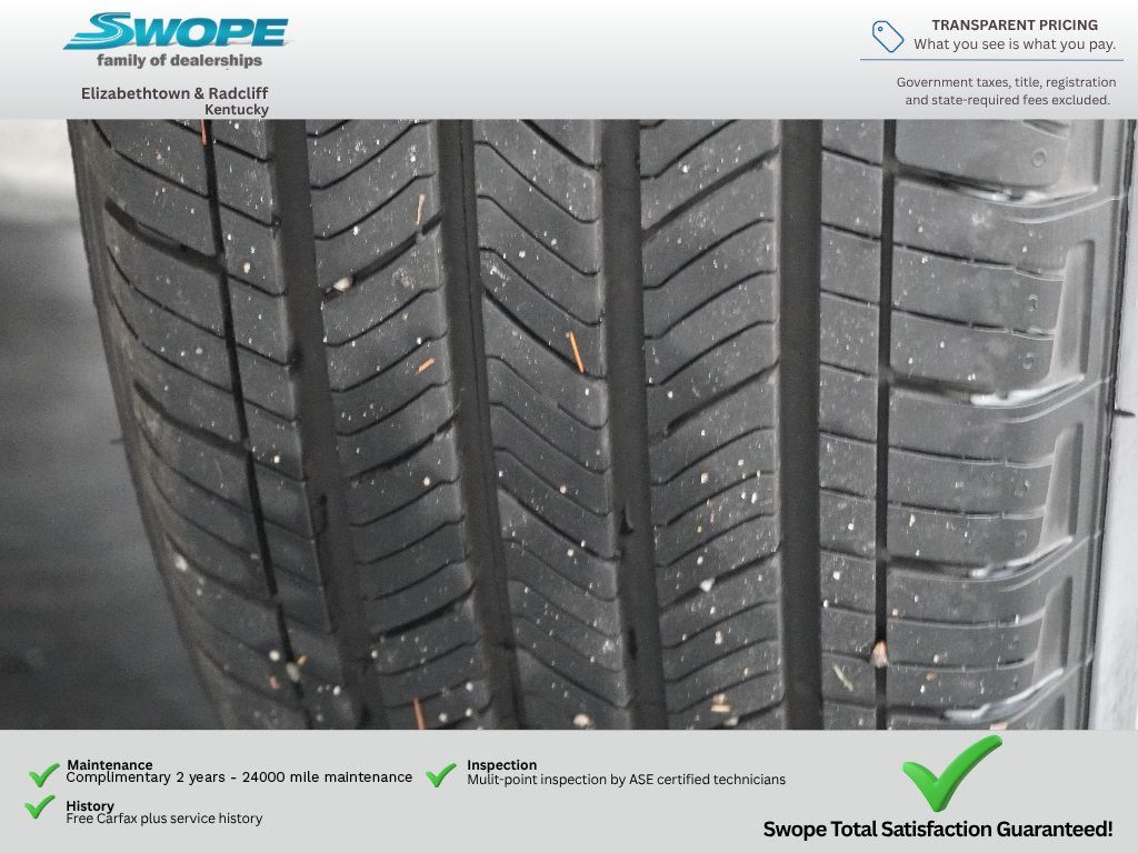 Used 2025 Ford Escape SE w/ PHEV Premium Package FWD image 36
