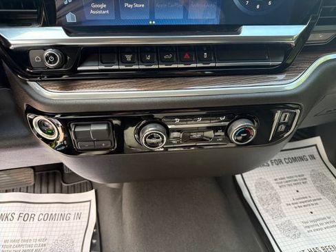 Used 2024 Chevrolet Silverado 3500 LT AWD/4WD image 19