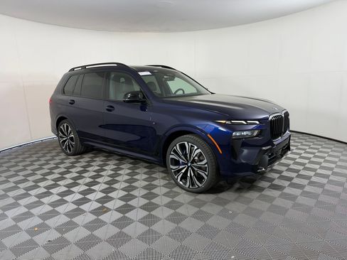 New 2026 BMW X7 M60i image 7