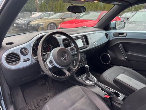 Used 2013 Volkswagen Beetle 2.5 image 3