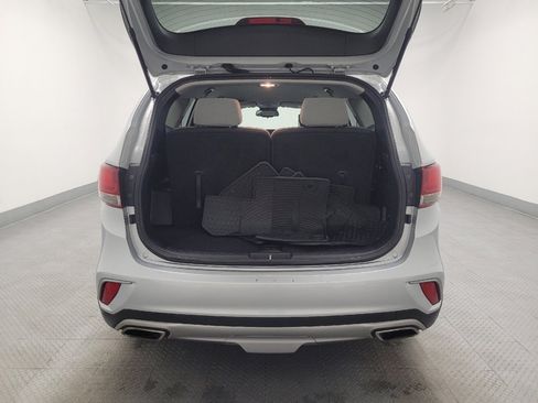 Used 2017 Hyundai Santa Fe SE image 29