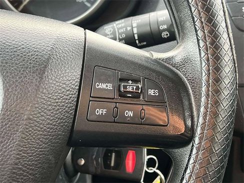 Used 2013 MAZDA MAZDA5 Sport image 21