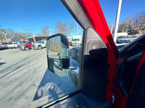 Used 2014 Ford F350 Lariat w/ Lariat Interior Package image 27