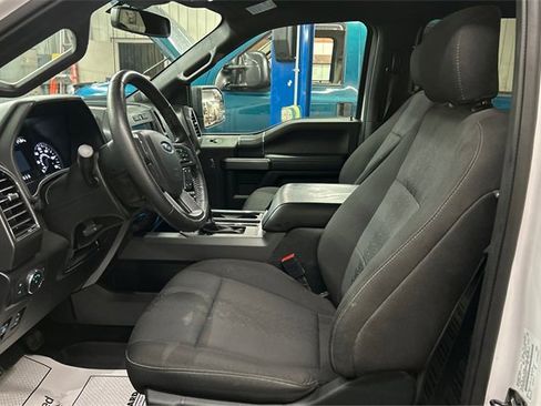 Used 2020 Ford F150 XLT w/ Equipment Group 302A Luxury image 9