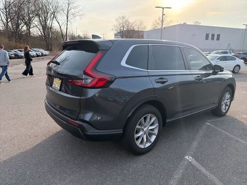 Used 2025 Honda CR-V EX image 8