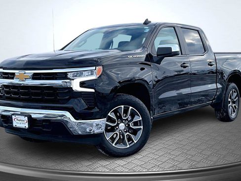 Used 2024 Chevrolet Silverado 1500 LT image 1