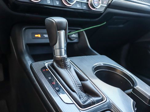 Certified 2024 Honda Civic EX image 27