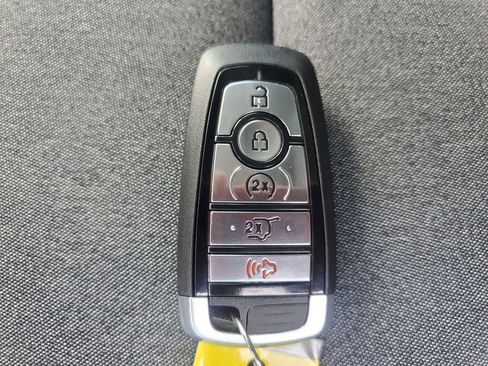 New 2025 Ford Expedition Active image 42