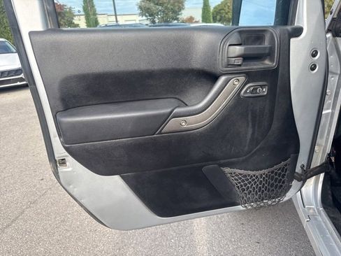 Used 2011 Jeep Wrangler Unlimited Sport image 8