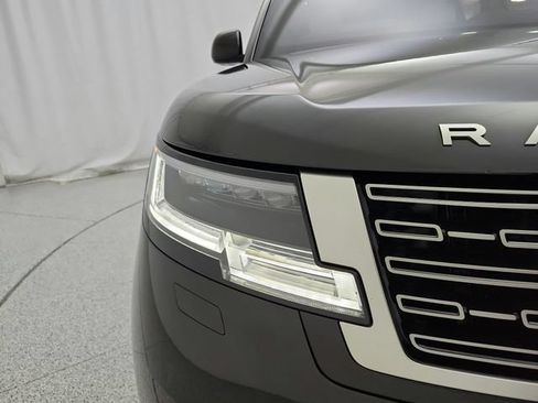 Certified 2025 Land Rover Range Rover SE AWD/4WD image 24