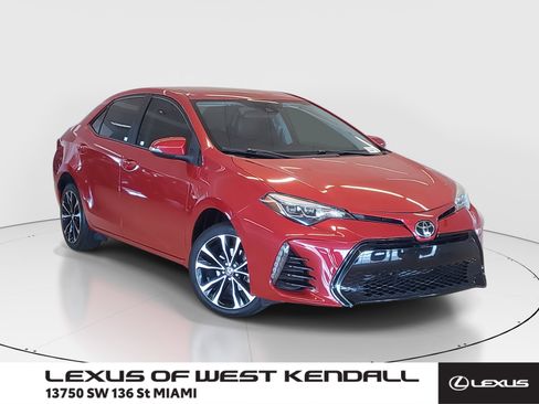 Used 2018 Toyota Corolla SE image 1
