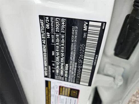 Used 2025 Mercedes-Benz GLC 300 4MATIC image 35