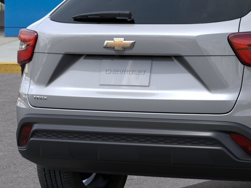 New 2026 Chevrolet Trax LS w/ LS Convenience Package FWD image 14