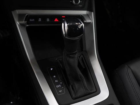 Used 2025 Audi Q3 2.0T Premium image 25