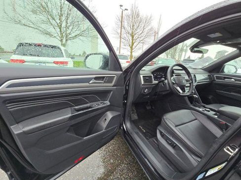 Used 2020 Volkswagen Atlas Cross Sport SEL image 22