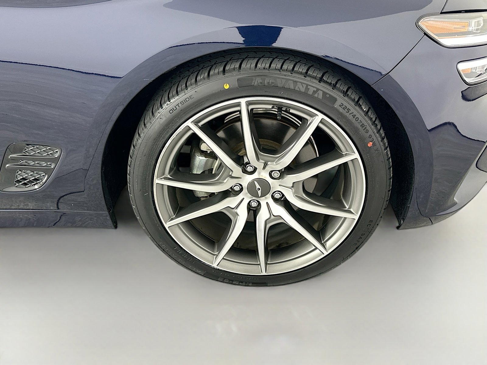 Used 2023 Genesis G70 2.0T RWD image 34