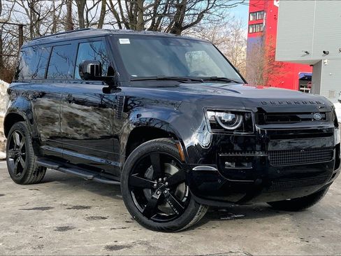 New 2026 Land Rover Defender 110 X-Dynamic SE image 2